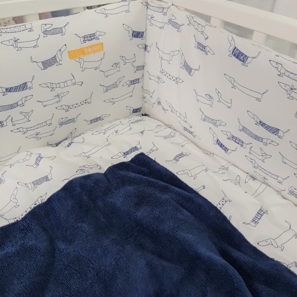 Pericles - Dog - Parkligger en Parkomtrek